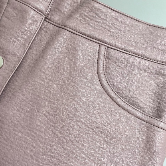 Mauve dynamite size small faux leather skirt - Picture 4 of 4
